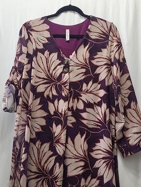 Plum and Light Pink Floral V-Neck Tunic